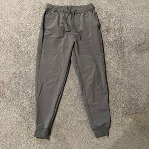 Goodfellow Joggers, Size: Small, barley warn